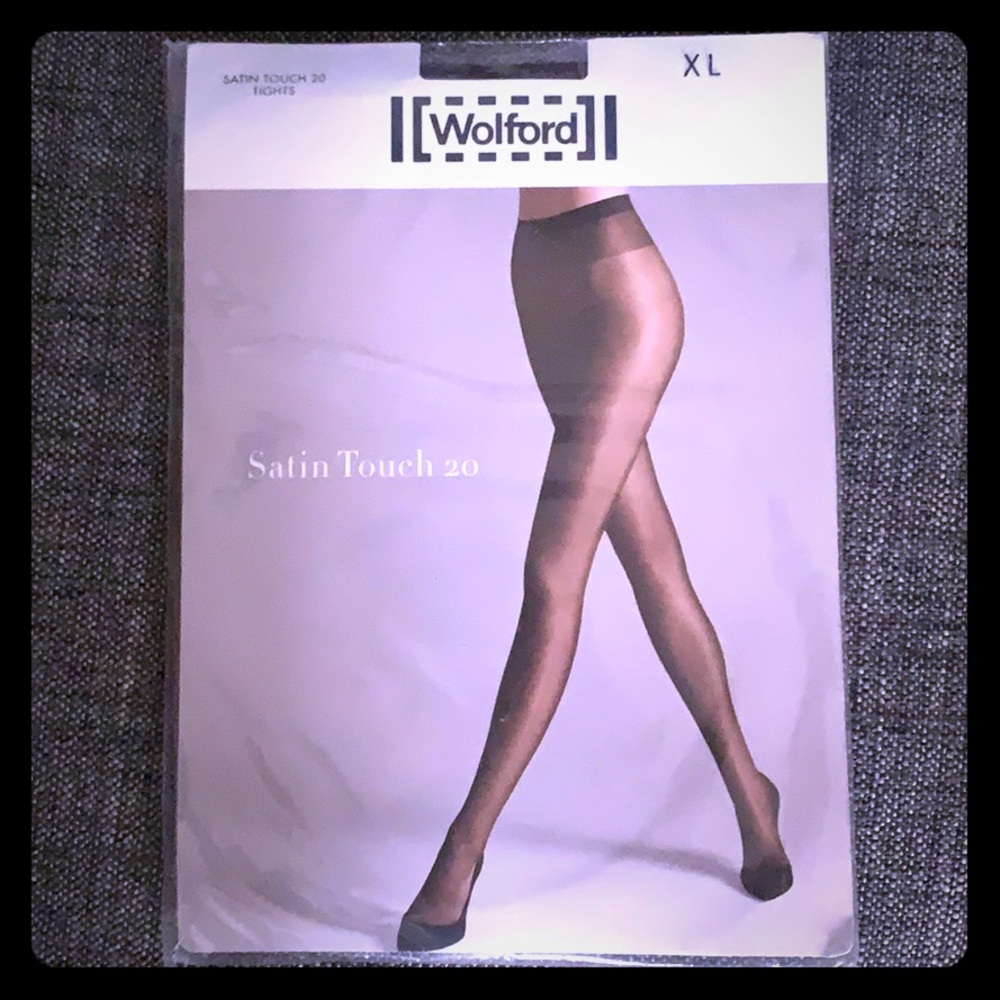 ⭐️NWT⭐️ Wolford Satin Touch 20